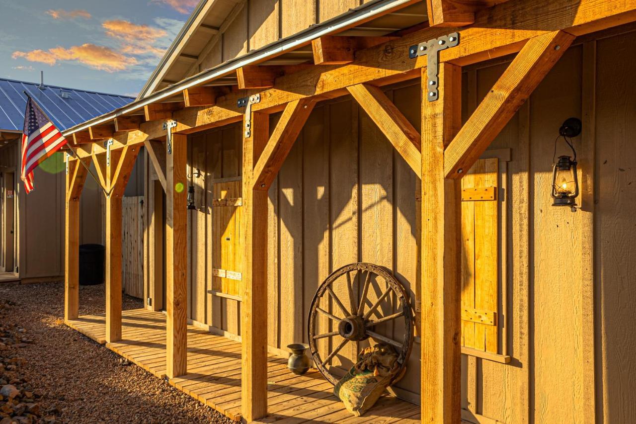 -Pet Friendly- Miners Cabin #6 - King Bed With Private Balcony Tombstone Bagian luar foto