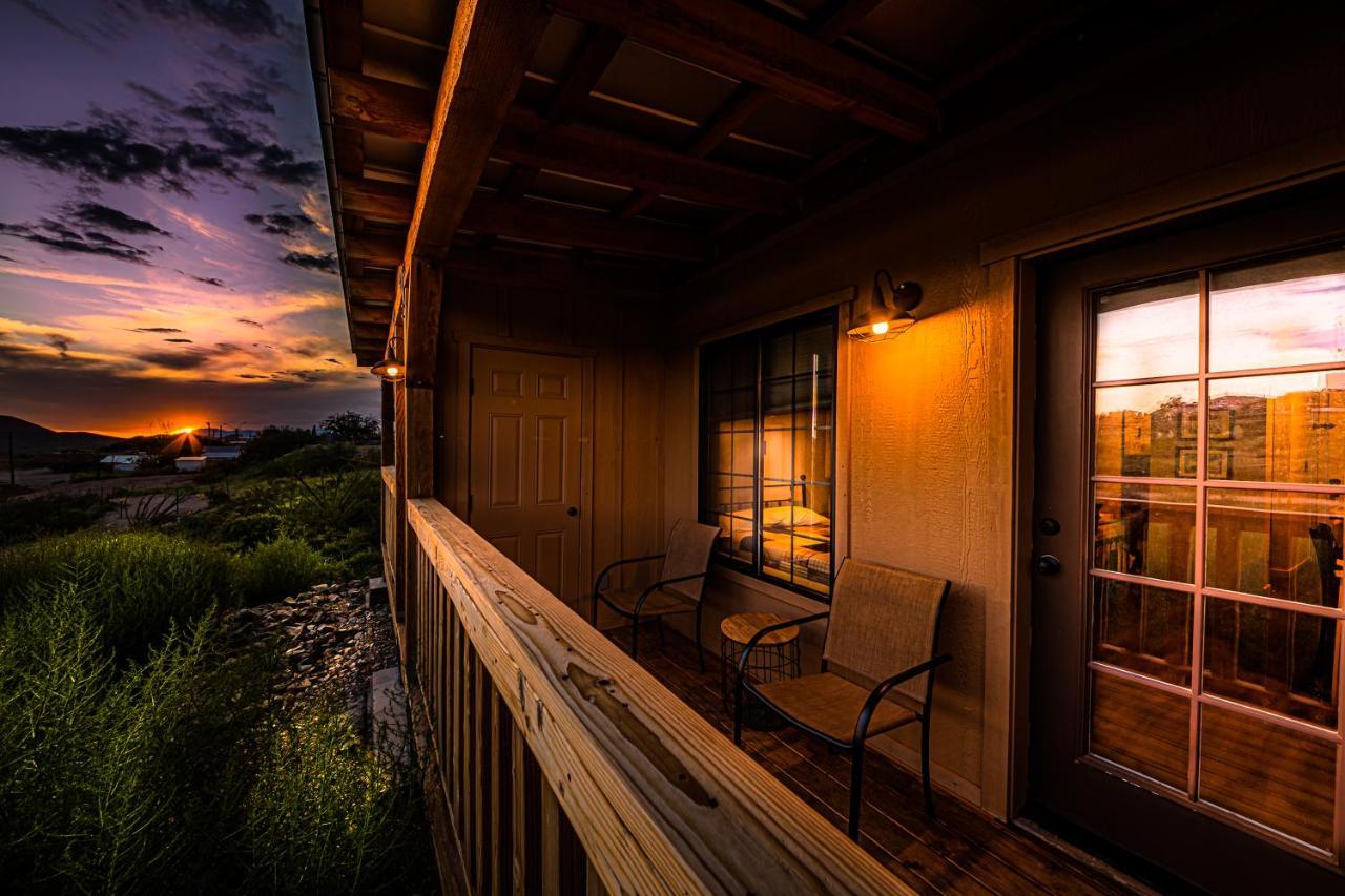 -Pet Friendly- Miners Cabin #6 - King Bed With Private Balcony Tombstone Bagian luar foto