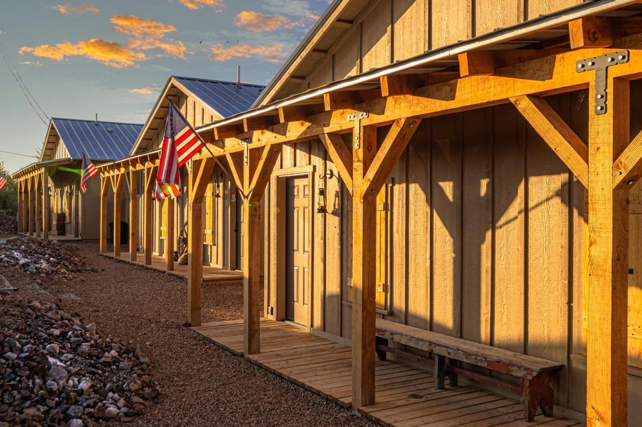 -Pet Friendly- Miners Cabin #6 - King Bed With Private Balcony Tombstone Bagian luar foto